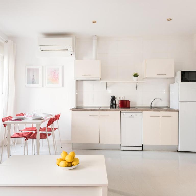 Atocha apartamentos zona Centro - One-Bedroom Apartment - 2