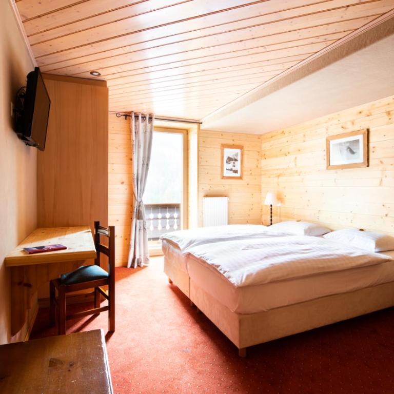 Hotel Suisse - Chambre Double Confort avec Vue sur la Montagne - 3