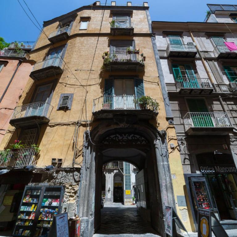 The Port'Alba Apartment By HouseinNaples - Appartamento con 3 Camere da Letto - 21