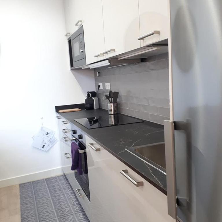 Beautiful Apartment on Las Ramblas with Port views - Apartment with Sea View - 17