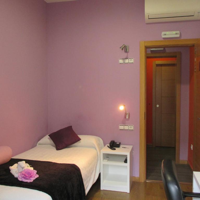 Madrid City Rooms - Double Room with Extra Bed - 6