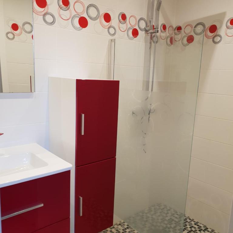 meublé au calme à 1 minute de la plage - Two-Bedroom Apartment - 28