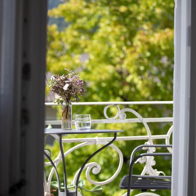 Villa Rein Boutiquehotel - Superior Doppelzimmer mit Balkon und Bergblick - 16