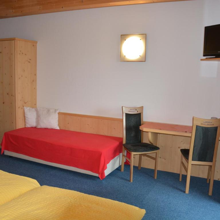 Gästehaus Wöll - Dreibettzimmer - 3