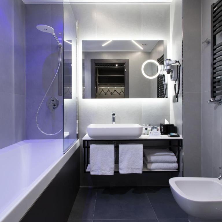 iQ Hotel Milano - Camera Doppia con Letti Singoli - 2