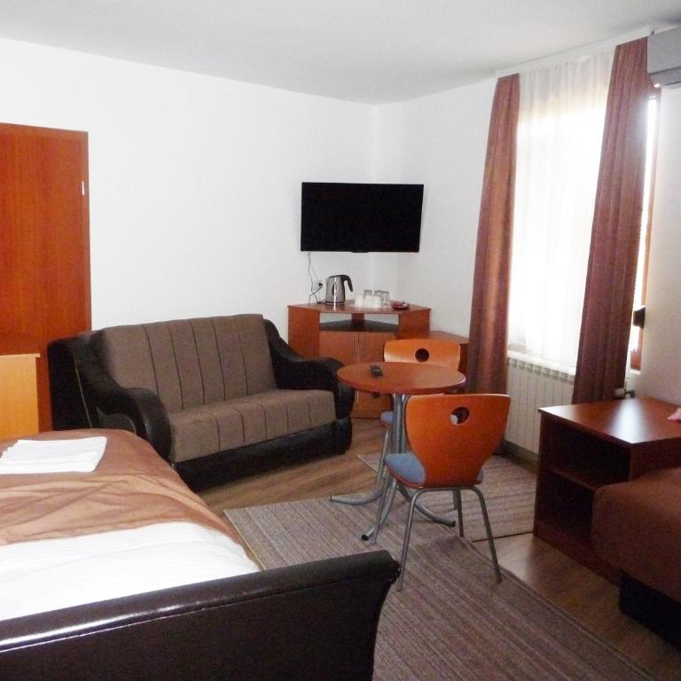 Sobe Rooms Aleksandar - Apartman - 4