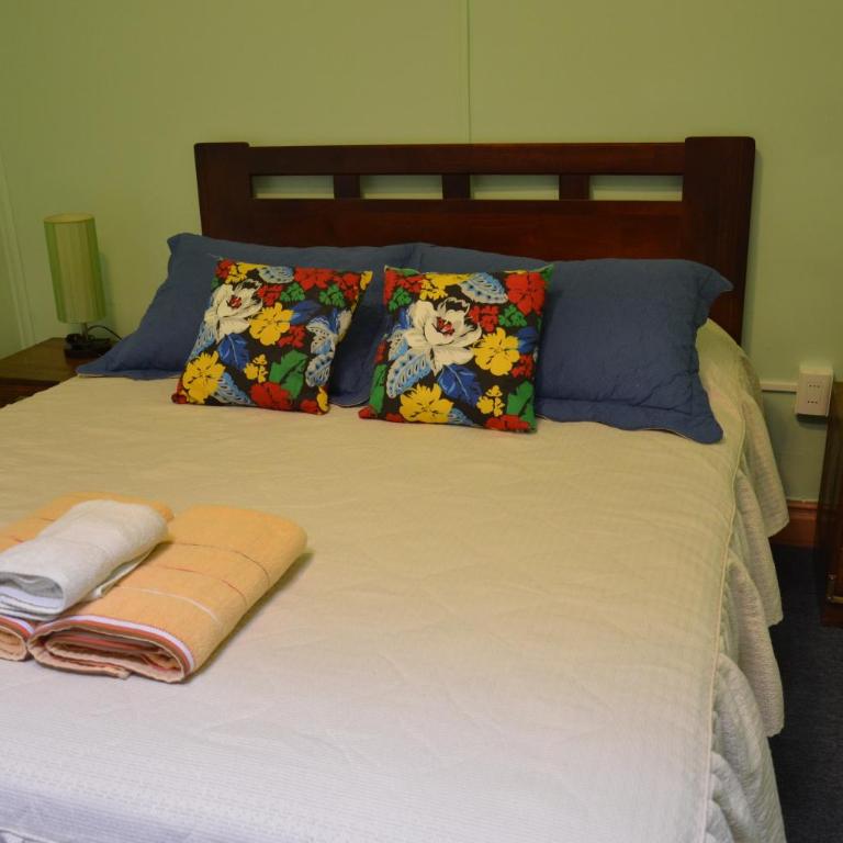 Hostal Aventura Austral - Double Room with Shared Bathroom - 2