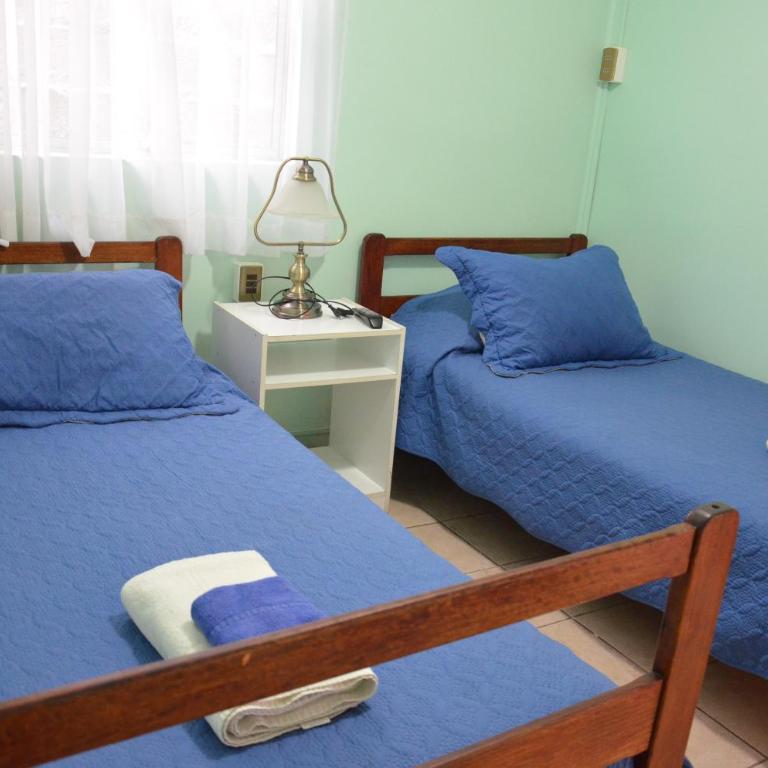 Hostal Aventura Austral - Twin Room with Private Bathroom - 4