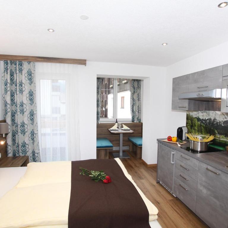 Lärchenheim Apartments - Studio mit Balkon - 2