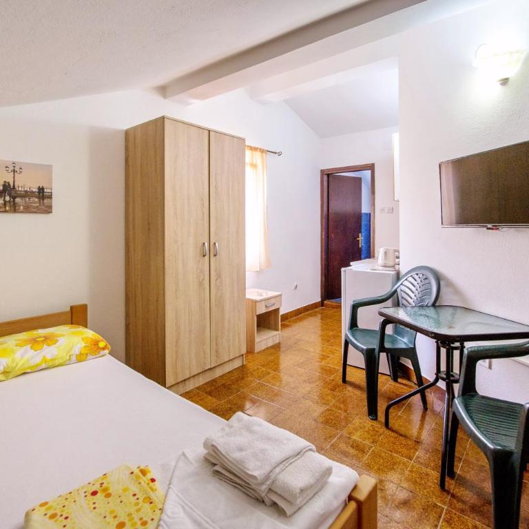 Guest House Lotos - Studio Apartment - 6