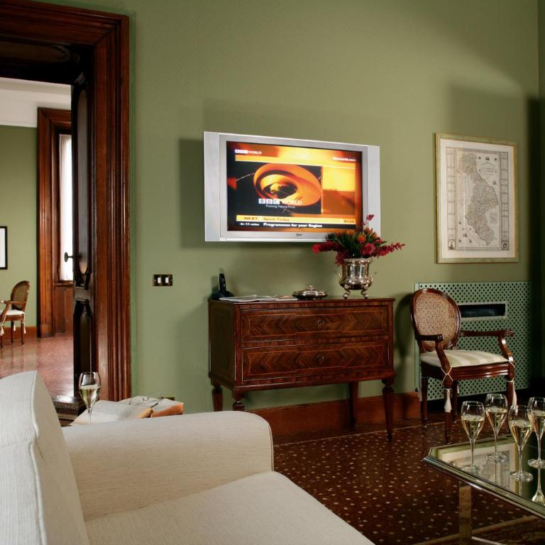 Villa Spalletti Trivelli - Small Luxury Hotels of the World - Suite Grand Deluxe - 3