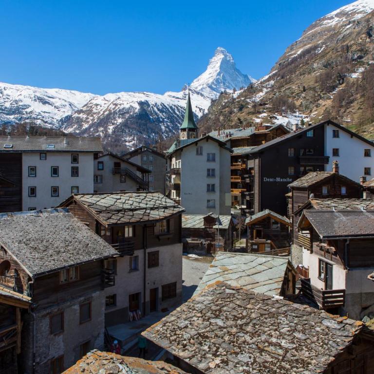 Hotel Excelsior - Doppelzimmer mit Balkon und Blick zum Matterhorn - 2