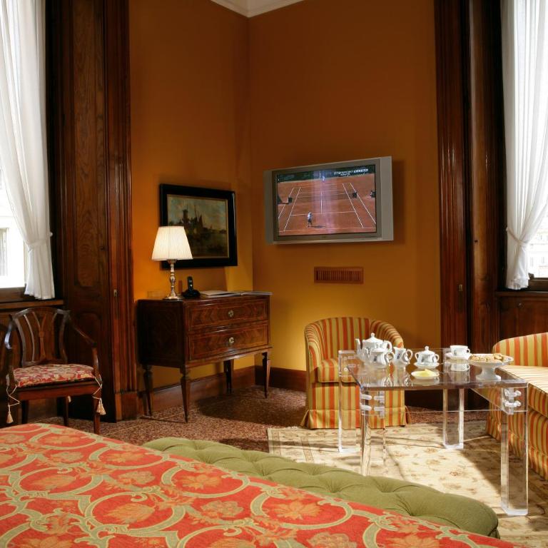 Villa Spalletti Trivelli - Small Luxury Hotels of the World - Junior Suite - 3