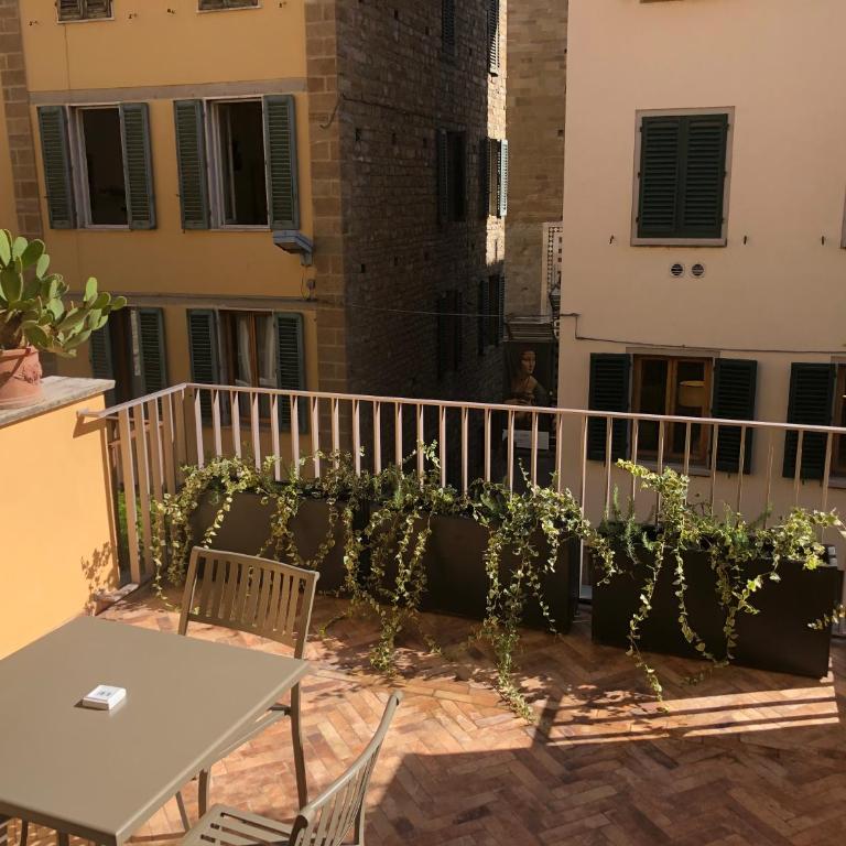 Le Stanze degli Amidei - Camera Matrimoniale con Balcone - 1