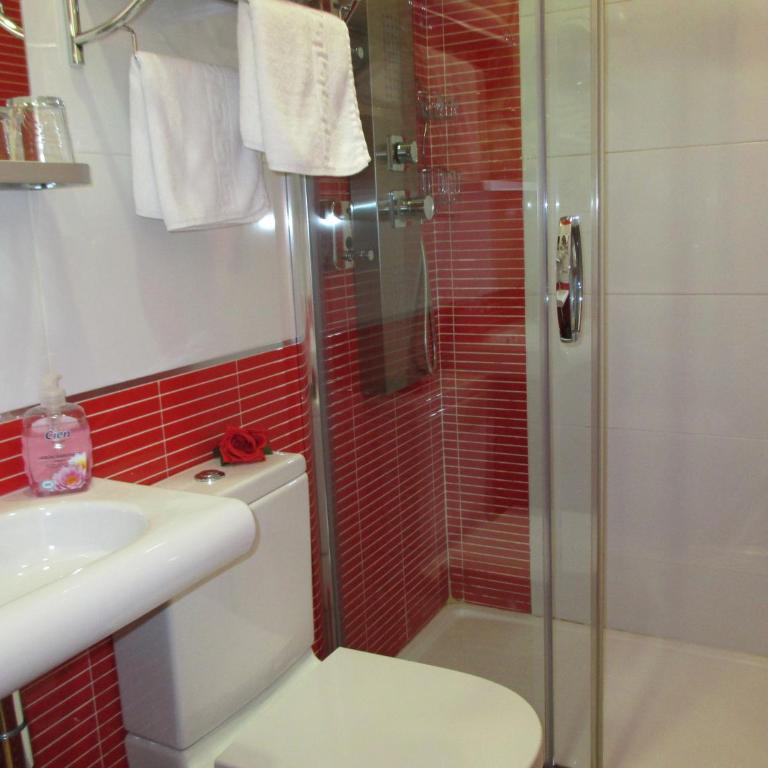 Madrid City Rooms - Double Room with Private Bathroom - 6