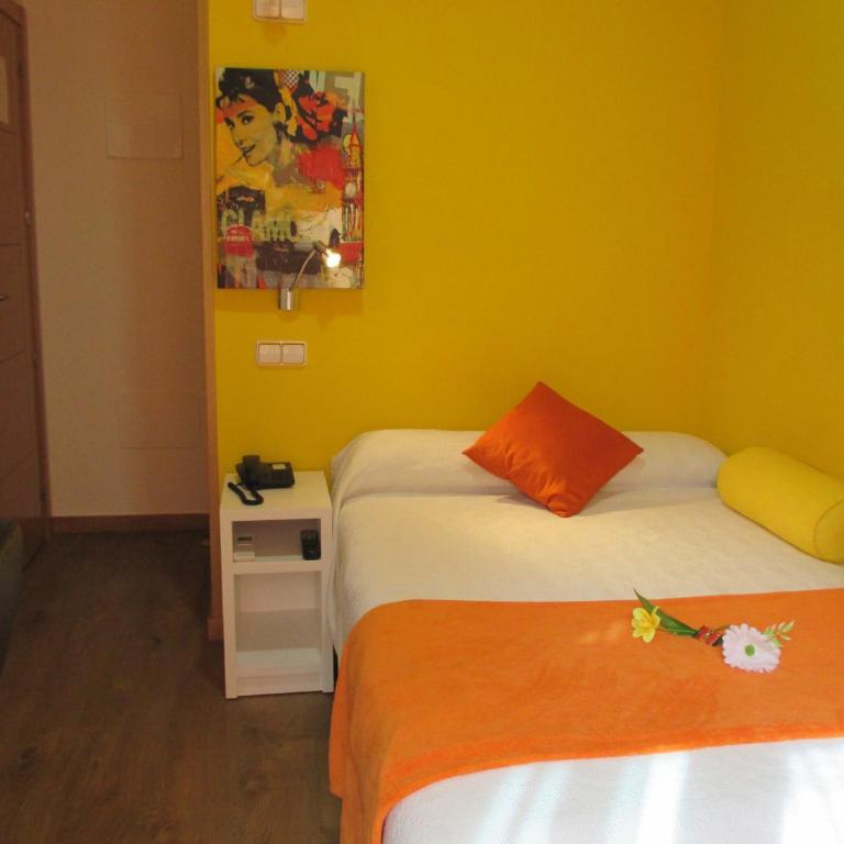 Madrid City Rooms - Single Room with Private Bathroom - 3