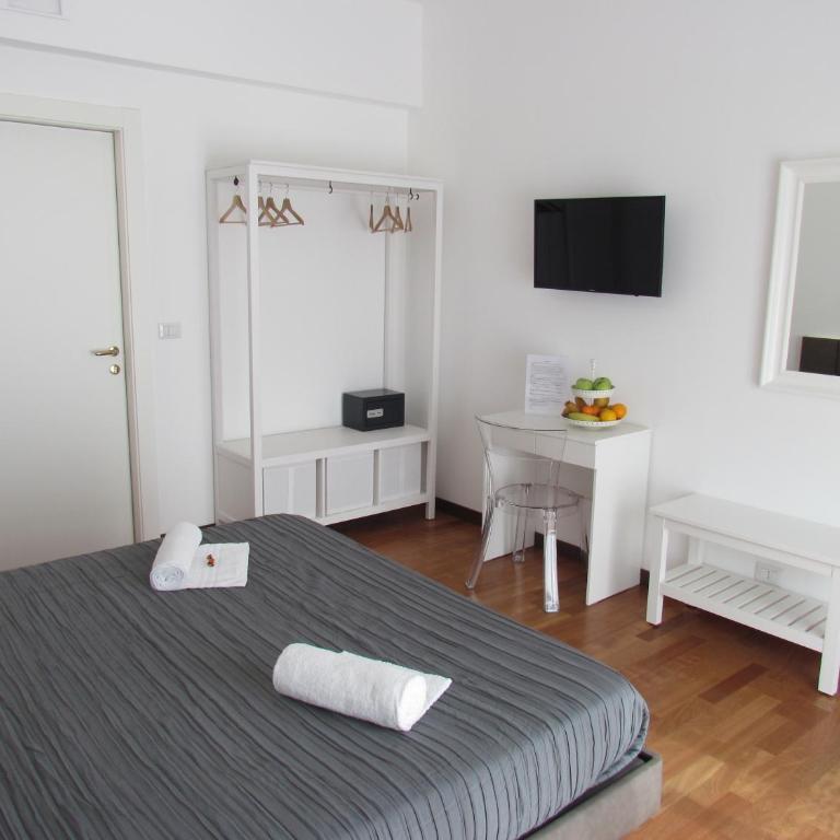 Room 56 - Le Dimore - Camera Matrimoniale con Balcone - 1