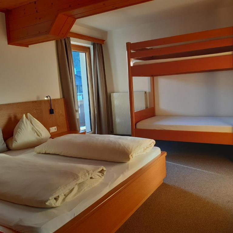 Haus Weitgasser - Apartment mit 2 Schlafzimmern und Balkon - 10