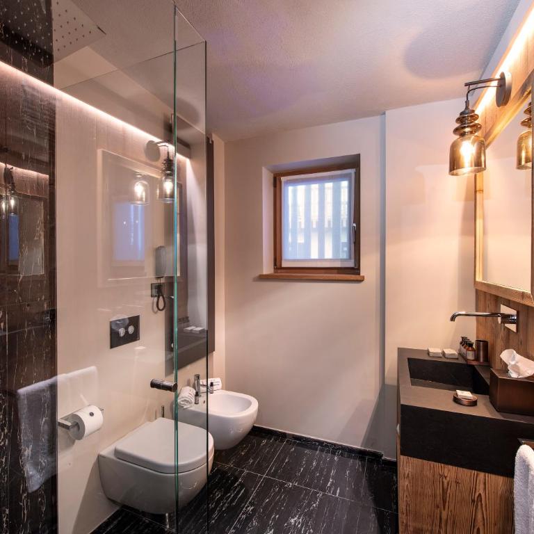 Le Massif Hotel & Lodge Courmayeur - The Leading Hotels of the World - Camera Matrimoniale Classic - 2