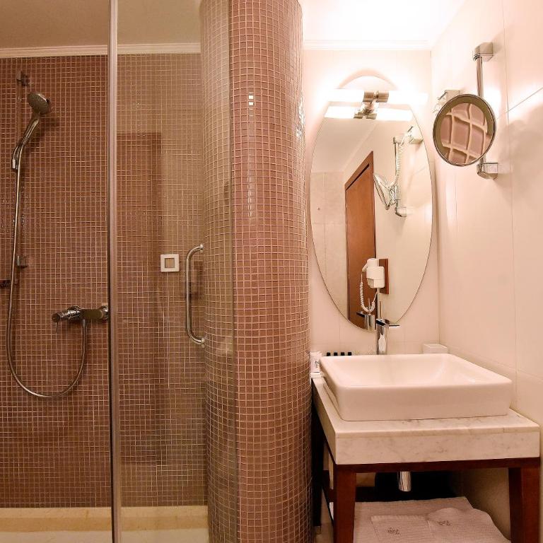 Hotel Ziya - Standard Double Room - 2