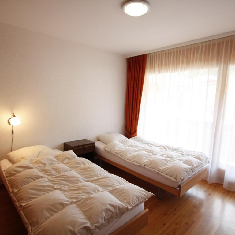 Apartment International - Appartement 3 Chambres / 7 - 10