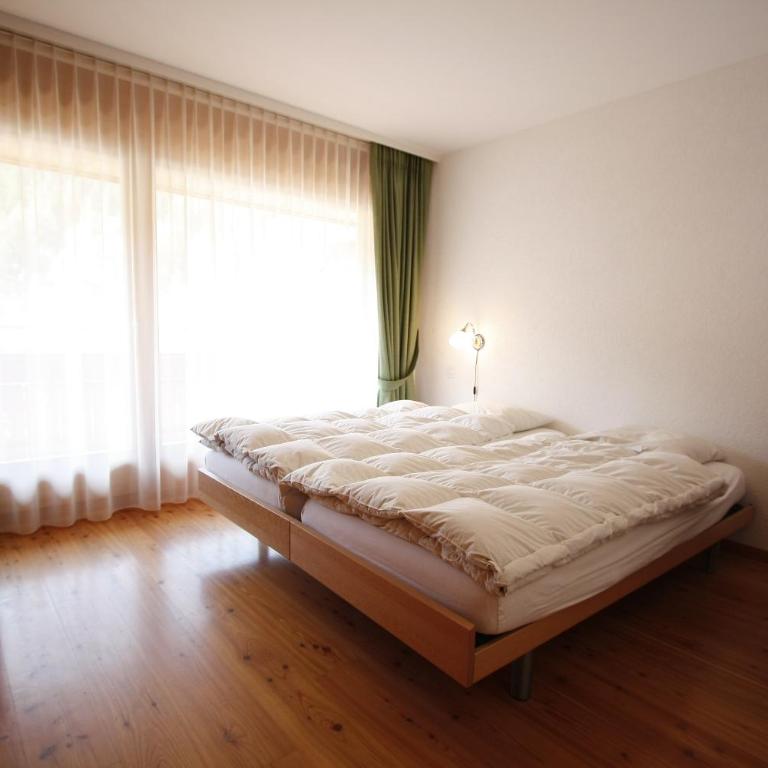 Apartment International - Appartement 3 Chambres / 7 - 12
