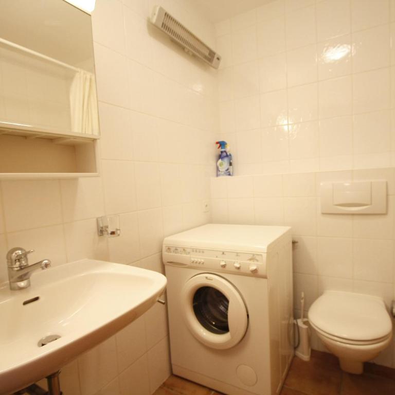 Apartment International - Appartement 3 Chambres / 7 - 14