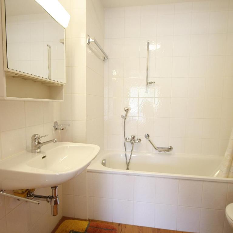 Apartment International - Appartement 3 Chambres / 7 - 8