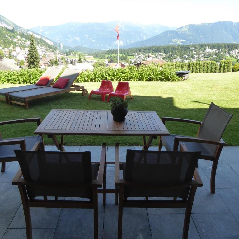 Casa Admisa, spektakuläre Aussicht, Ski in and out, hochwertige Einrichtung, Valserstein und Eiche - Apartment mit 2 Schlafzimmern - 25