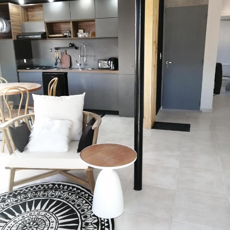 Gutyn, el poeta - Loft - 1