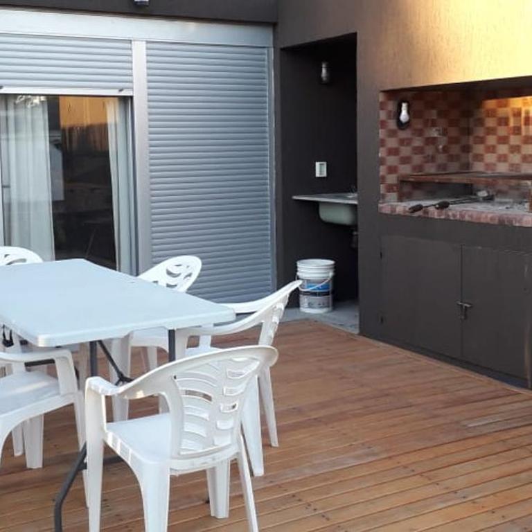Duplex monte hermoso con patio parrila cochera - Two-Bedroom House - 19