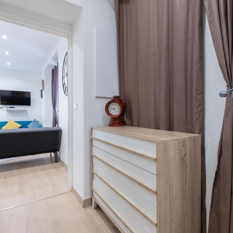 Historical Apartment Hyper Center - Appartement 2 Chambres - 27