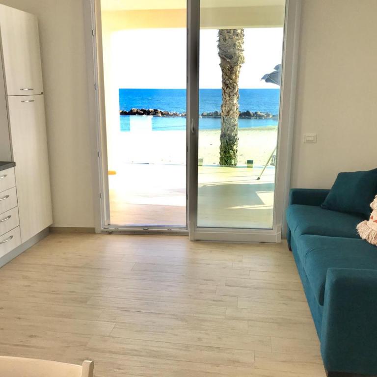 Sea House Tonnara - Two-Bedroom Apartment - 11