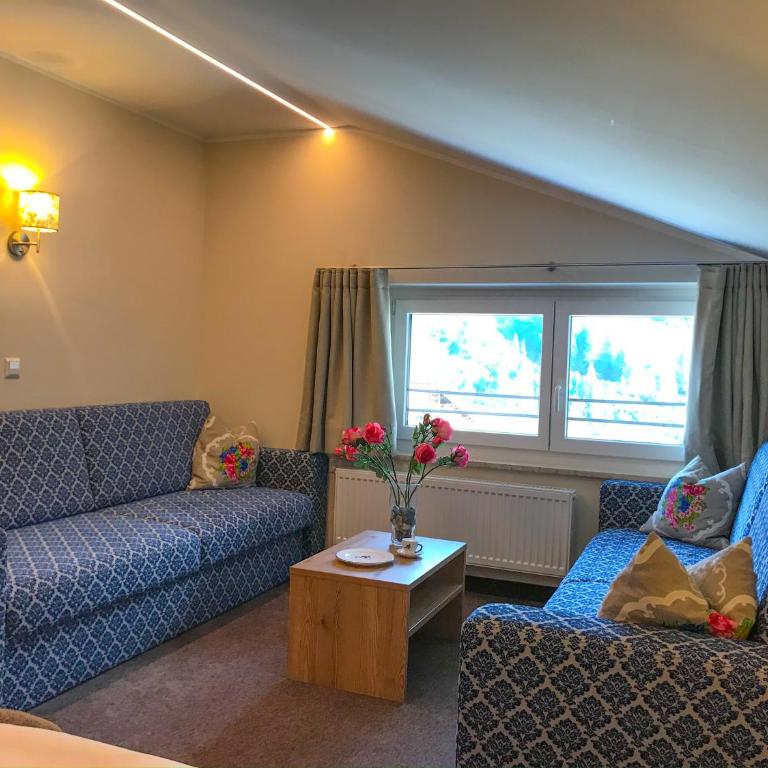 Andi's Skihotel - Familienzimmer mit Bergblick - 10