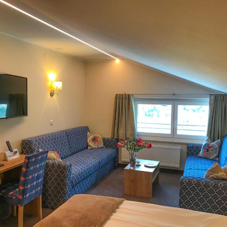 Andi's Skihotel - Familienzimmer mit Bergblick - 9