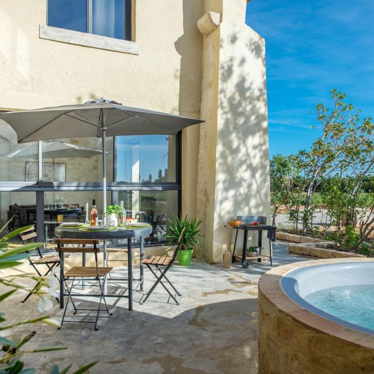 Domaine la Clausade - Maison 3 Chambres avec Bain à Remous Privé - 2