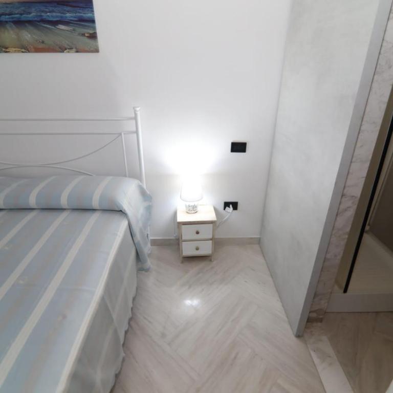 B&B Annunziata - Camera Matrimoniale Deluxe con Balcone - 6