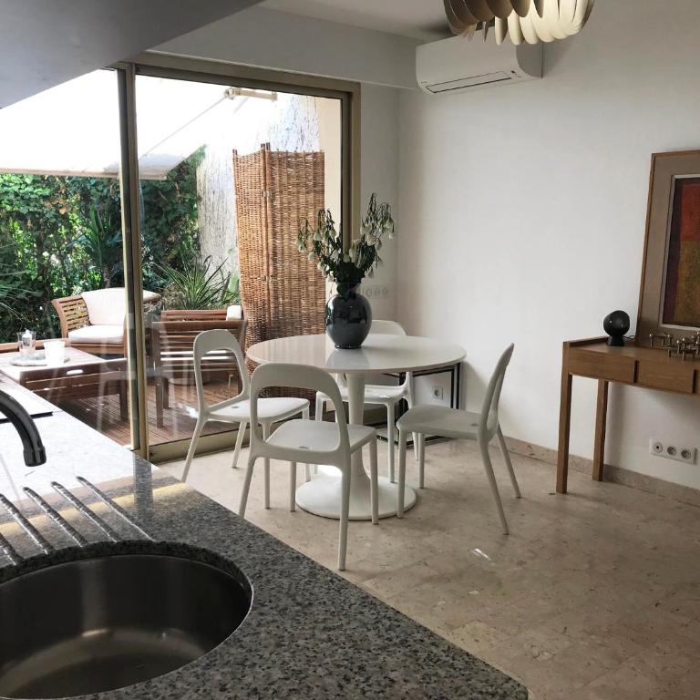 Calme et Cosy appart proche plage quartier port - Appartement - Vue sur Jardin - 4