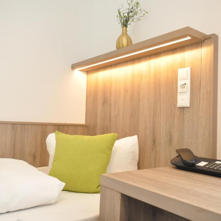 Hotel Perlach Allee by Blattl - Twin Room - 11