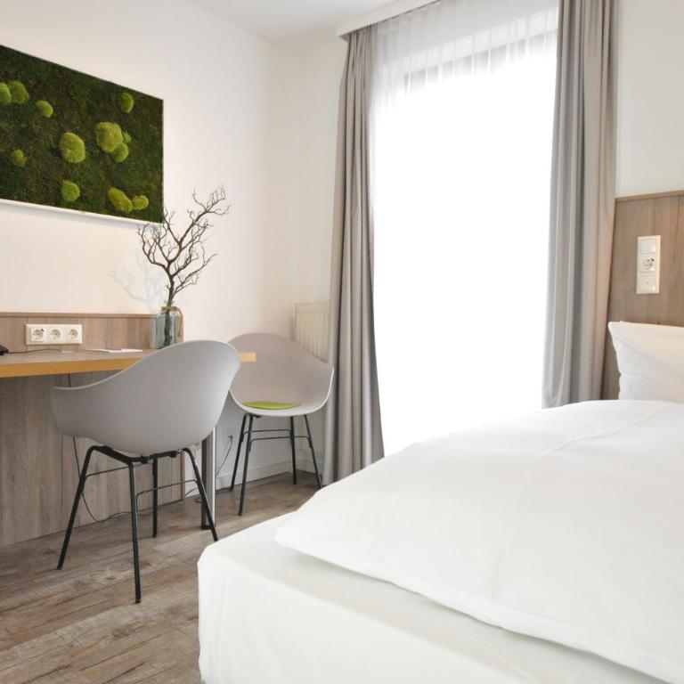 Hotel Perlach Allee by Blattl - Double Room - Queen Size Bed - 4