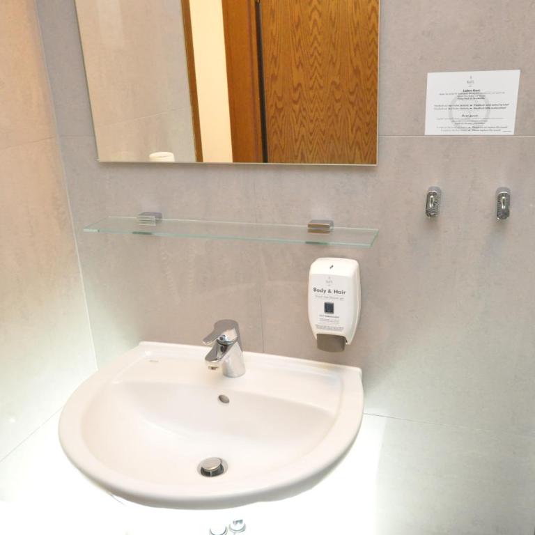 Hotel Perlach Allee by Blattl - Double Room - Queen Size Bed - 8