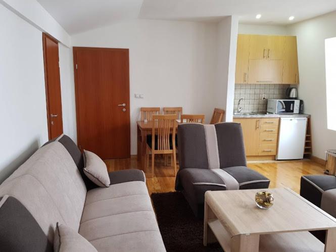 L&S - Two-Bedroom Apartment - 2