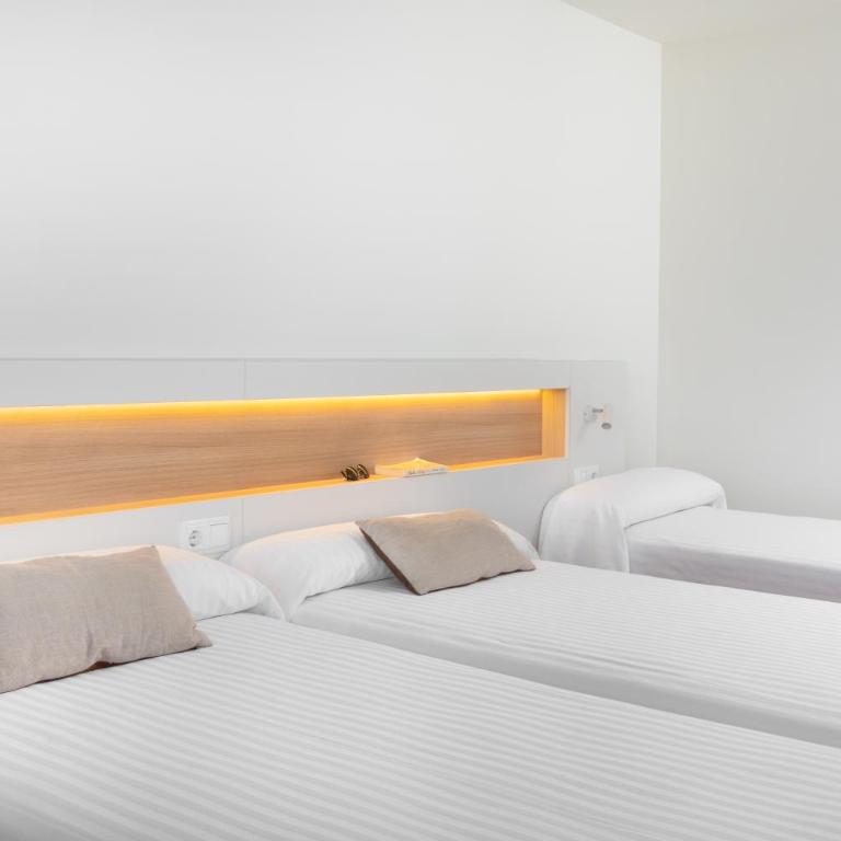 Prestige Sant Marc - Habitación Doble (2 adultos + 1 niño) - 11