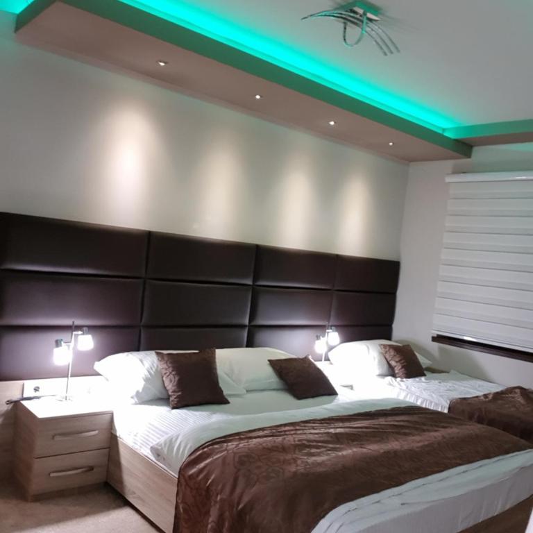 BOLERO - One-Bedroom Apartment - 1