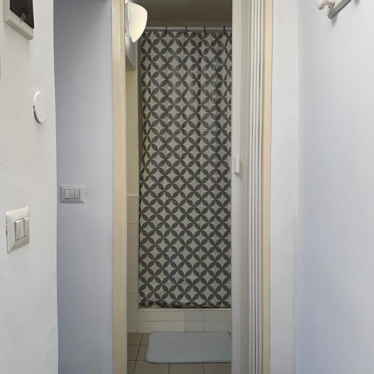 Mansarda Garibaldi 11 - One-Bedroom Apartment - 3