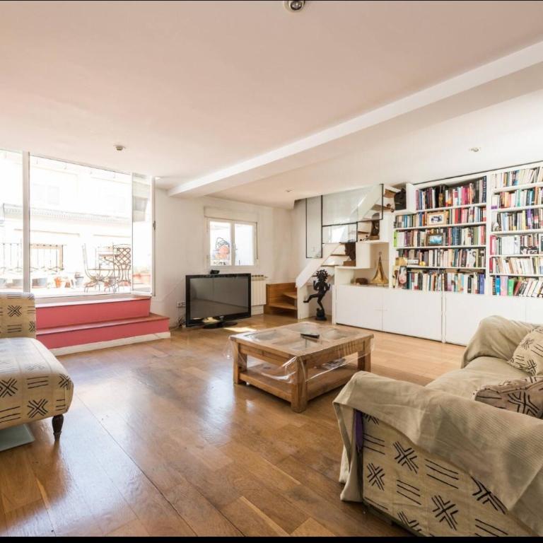 Spacious Penthouse with Large Terrace in Malasaña - Apartment with Terrace - 4