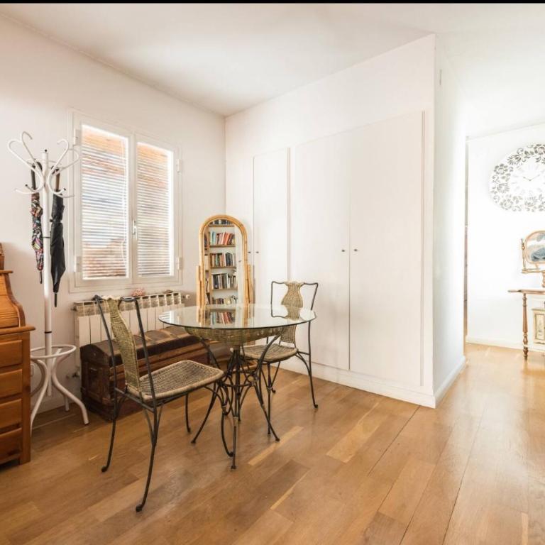 Spacious Penthouse with Large Terrace in Malasaña - Apartment with Terrace - 49