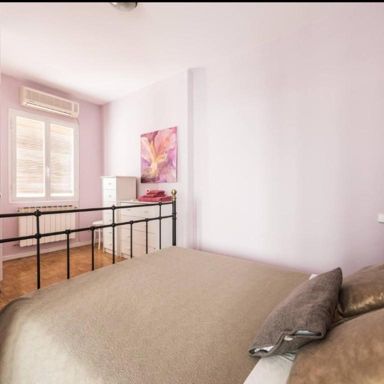 Spacious Penthouse with Large Terrace in Malasaña - Apartment with Terrace - 44
