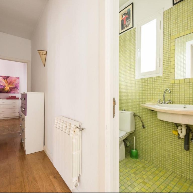 Spacious Penthouse with Large Terrace in Malasaña - Apartment with Terrace - 39