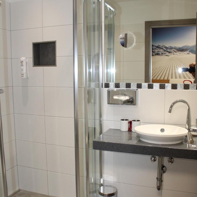 Der Sailer Hotel & Restaurant - Doppelzimmer mit Balkon - 1